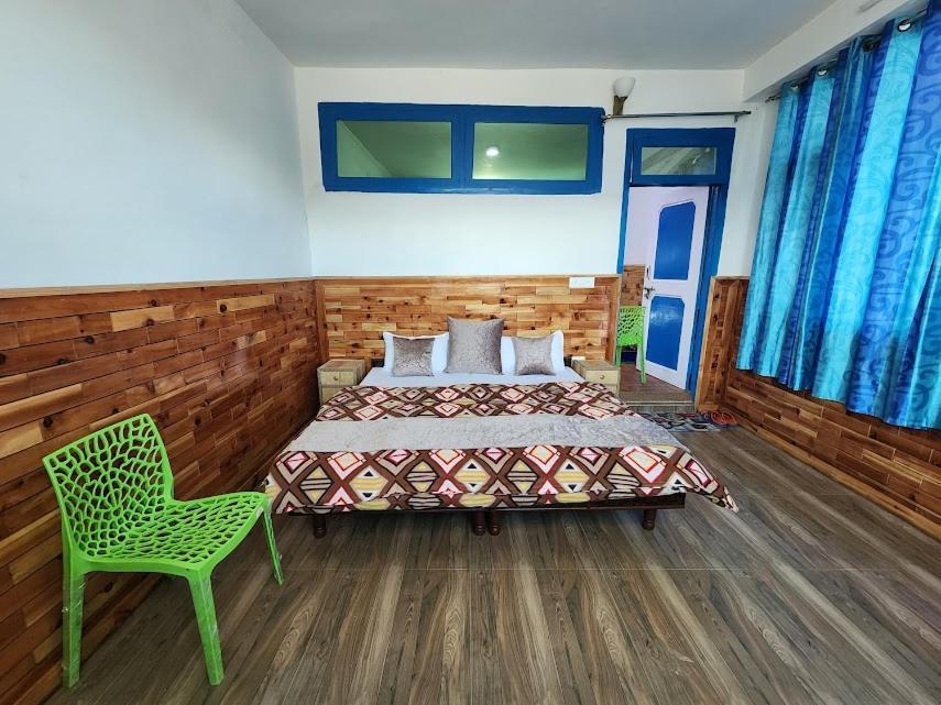 Safarnama Retreat Homestay - All Rooms With Mountain View Кальпа Экстерьер фото