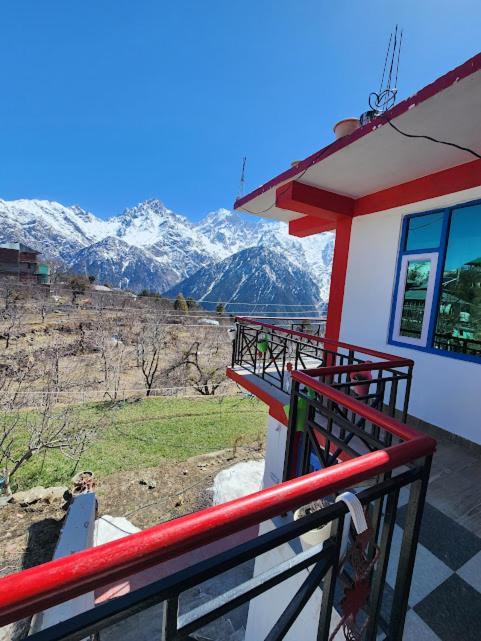 Safarnama Retreat Homestay - All Rooms With Mountain View Кальпа Экстерьер фото